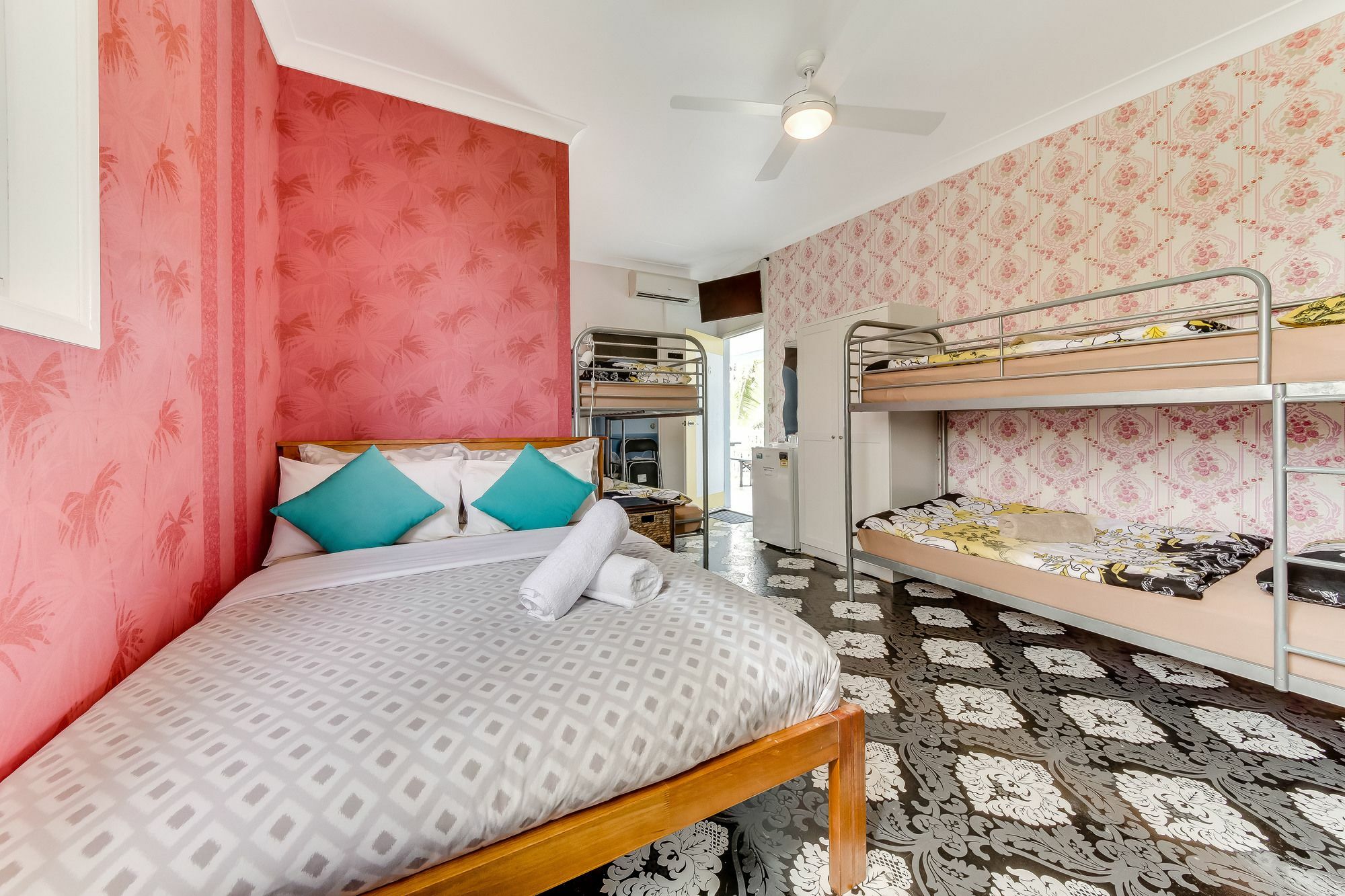 Coral Inn Boutique Resort Yeppoon Esterno foto